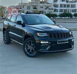 جیپ گراند شیرۆکی